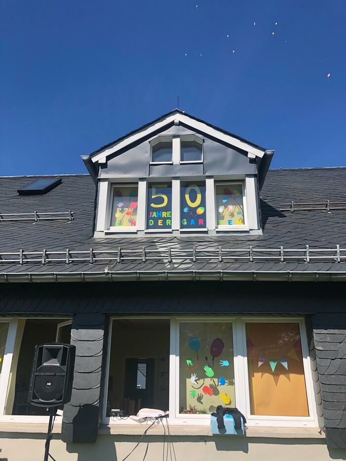 Der AWO Kindergarten "Haus der kleinen Strolche" in Steinheid hat den Kindertag mit seinem 50. Geburtstag verbunden.